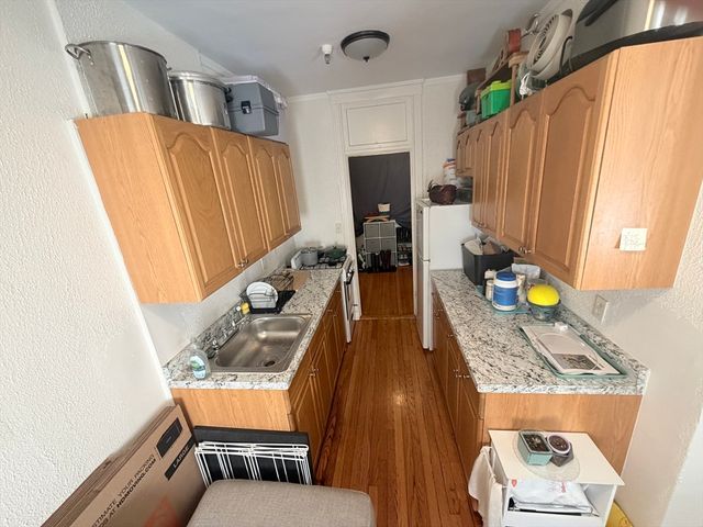 115 Peterborough 24, Boston, MA 02215