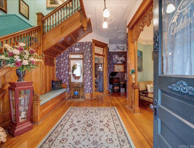 318 Quapaw Avenue, Hot Springs, AR 71901