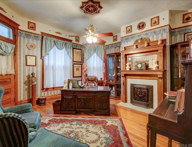 318 Quapaw Avenue, Hot Springs, AR 71901