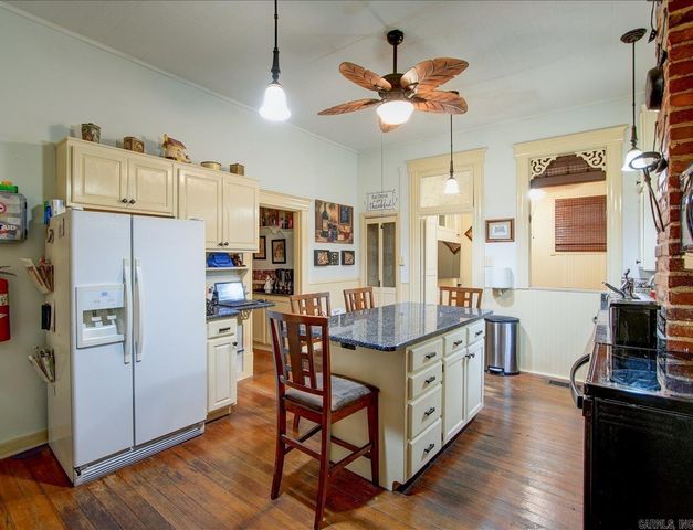 318 Quapaw Avenue, Hot Springs, AR 71901