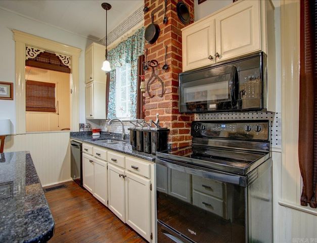 318 Quapaw Avenue, Hot Springs, AR 71901