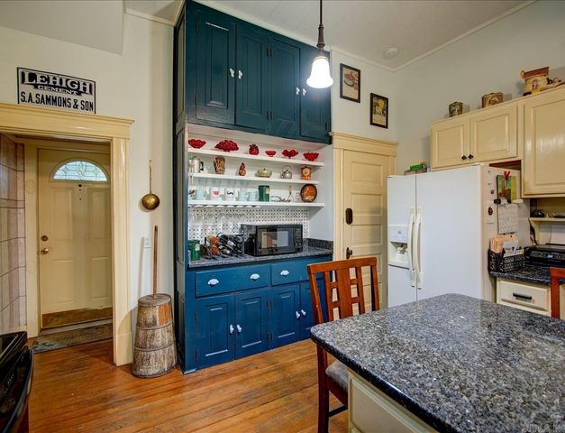 318 Quapaw Avenue, Hot Springs, AR 71901