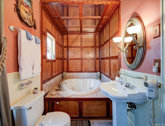 318 Quapaw Avenue, Hot Springs, AR 71901