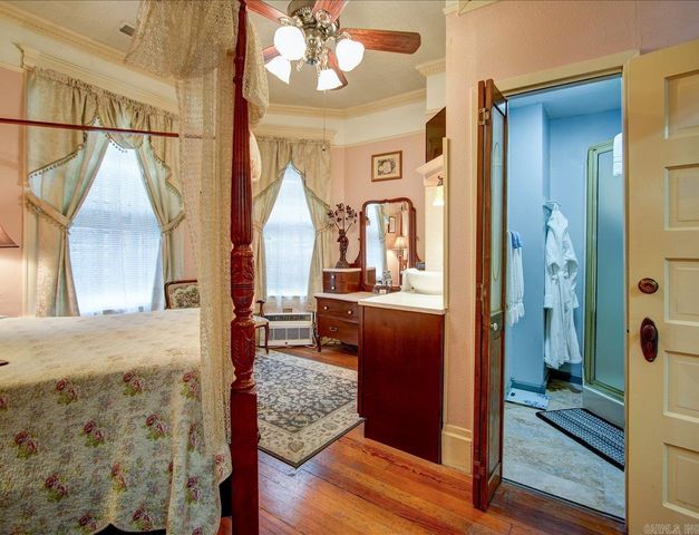 318 Quapaw Avenue, Hot Springs, AR 71901