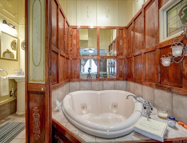 318 Quapaw Avenue, Hot Springs, AR 71901