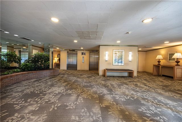 4625 Fifth Avenue 609, Oakland, PA 15213