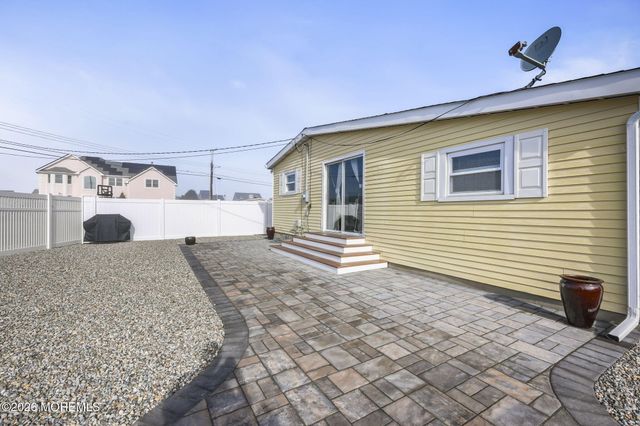 4 Drake Place, Bayville, NJ 08721