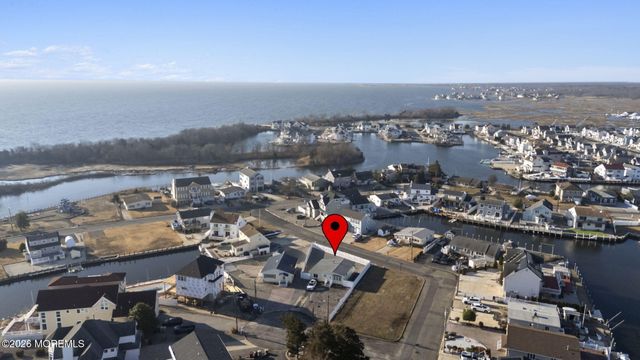 4 Drake Place, Bayville, NJ 08721