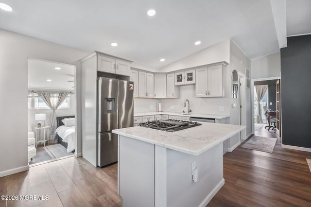 4 Drake Place, Bayville, NJ 08721