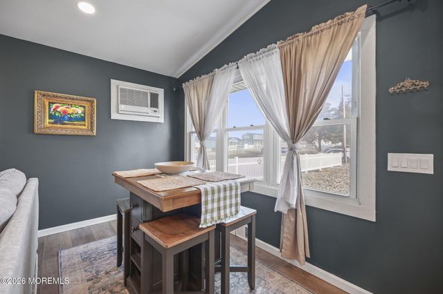 4 Drake Place, Bayville, NJ 08721