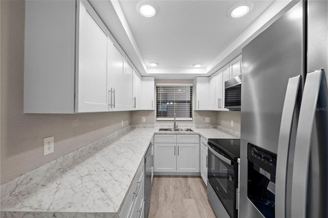 7217 CLOISTER DRIVE 203, Sarasota, FL 34231