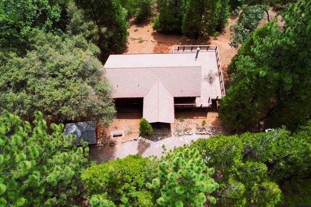 19314 Ponderosa Dr, Pioneer, CA 95666