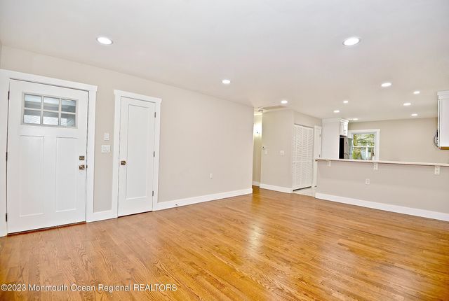57 Golden Glow Circus, Toms River, NJ 08755