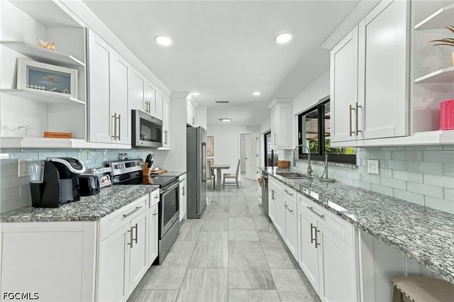 1928 SE 15th TER, Cape Coral, FL 33990