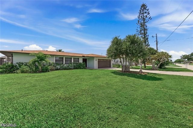 1928 SE 15th TER, Cape Coral, FL 33990