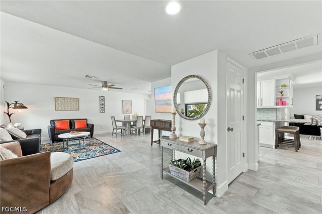 1928 SE 15th TER, Cape Coral, FL 33990