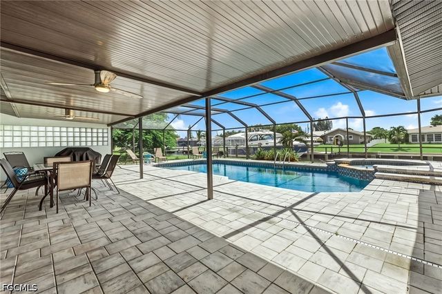 1928 SE 15th TER, Cape Coral, FL 33990