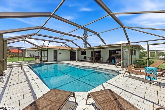 1928 SE 15th TER, Cape Coral, FL 33990
