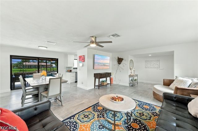 1928 SE 15th TER, Cape Coral, FL 33990