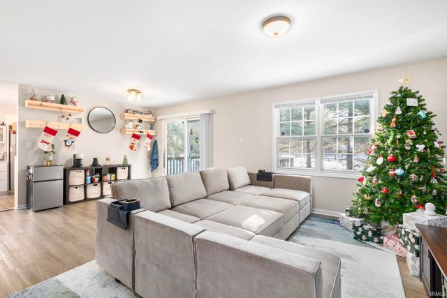 4435 Laurel Creek Drive, South Bend, IN 46628