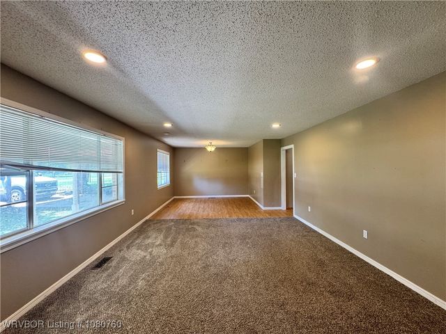803 Wiggington, Wister, OK 74966