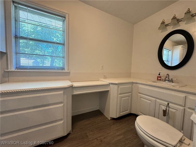 803 Wiggington, Wister, OK 74966