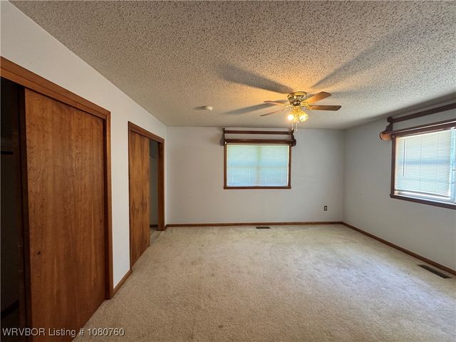 803 Wiggington, Wister, OK 74966