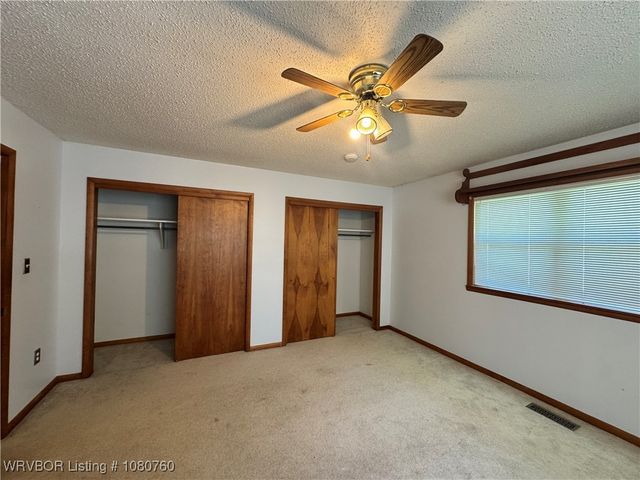 803 Wiggington, Wister, OK 74966
