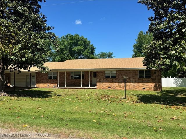 803 Wiggington, Wister, OK 74966