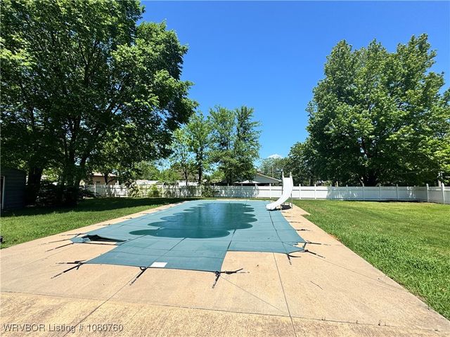 803 Wiggington, Wister, OK 74966