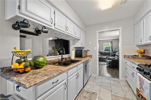 1805 Monet CT, Virginia Beach, VA 23453