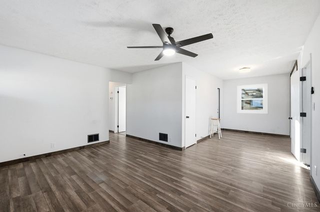 987 Carlisle Avenue, Hamilton, OH 45013