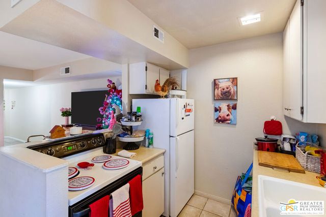 5300 E Waverly Drive C13, Palm Springs, CA 92264