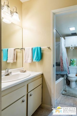 5300 E Waverly Drive C13, Palm Springs, CA 92264