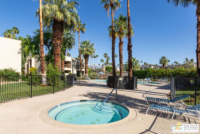 5300 E Waverly Drive C13, Palm Springs, CA 92264