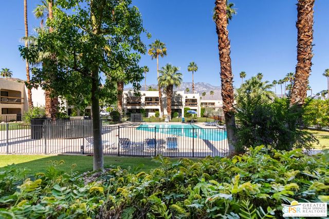 5300 E Waverly Drive C13, Palm Springs, CA 92264