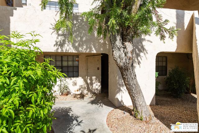 5300 E Waverly Drive C13, Palm Springs, CA 92264