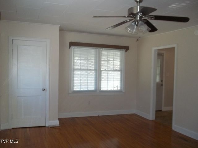 1012 College Avenue, Bristol, TN 37620