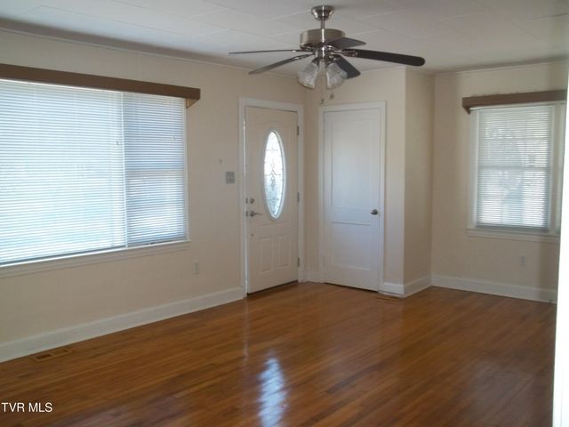 1012 College Avenue, Bristol, TN 37620