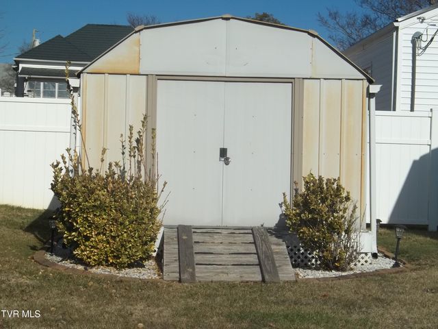 1012 College Avenue, Bristol, TN 37620