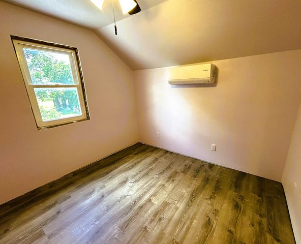 532 Bradford, Marble Rock, IA 50653