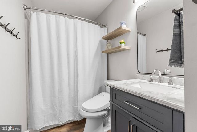 999 WHITE OAK RD, Manheim, PA 17545