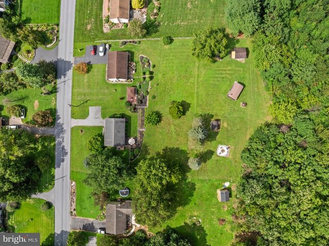 999 WHITE OAK RD, Manheim, PA 17545