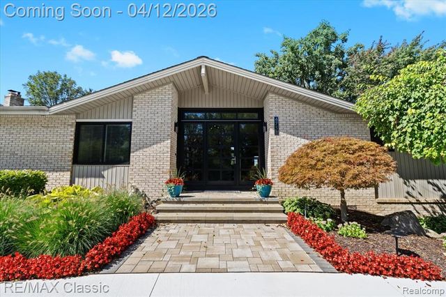4751 Winewood Lane, Commerce Twp, MI 48382