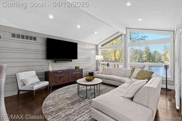 4751 Winewood Lane, Commerce Twp, MI 48382