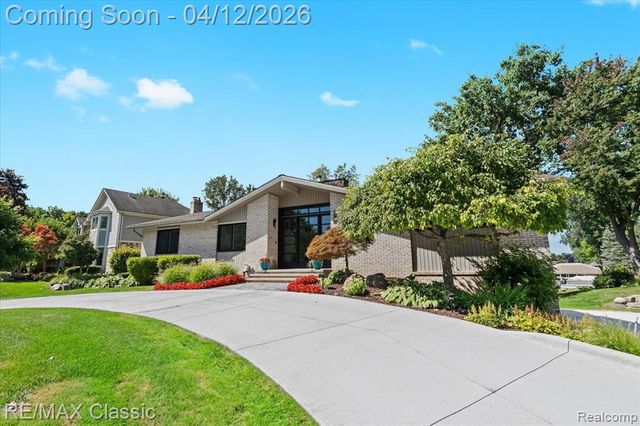 4751 Winewood Lane, Commerce Twp, MI 48382