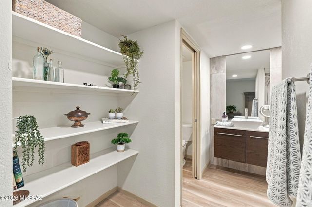 3985 N Paseo De Las Canchas, Tucson, AZ 85716
