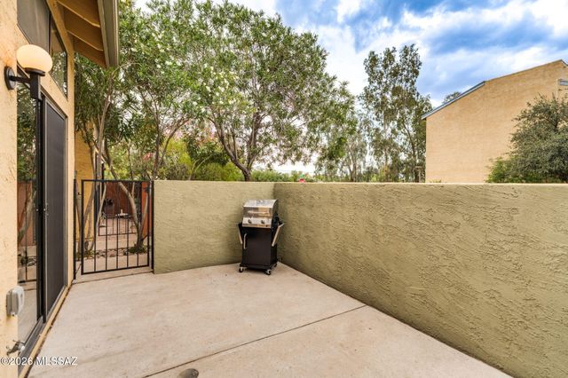 3985 N Paseo De Las Canchas, Tucson, AZ 85716