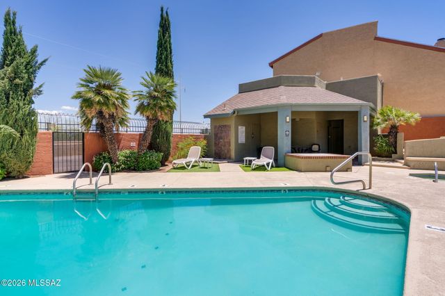 3985 N Paseo De Las Canchas, Tucson, AZ 85716