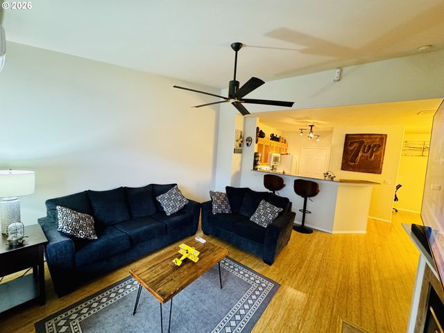 1180 Ne 63rd Way 1006, Hillsboro, OR 97124